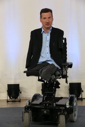 Dr. Georg Fraberger bei seinem Vortrag "Das Leben ist (k)ein Wunschkonzert“;