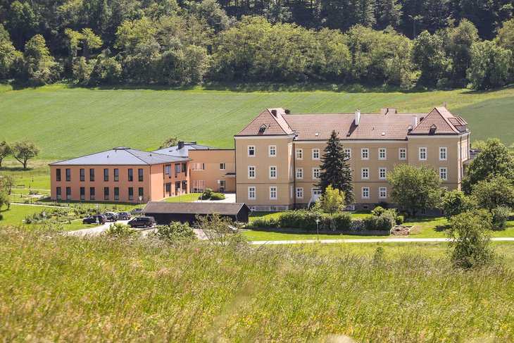 Barmherzige Schwestern Pflege - Haus St. Louise;