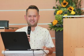 Jens Nather-Zwickl, MBA, Pflegedirektor im Pflegezentrum Langenlois berichtete von seinen Erfahrungen mit dem Dienstplanassistenten ALEX; 